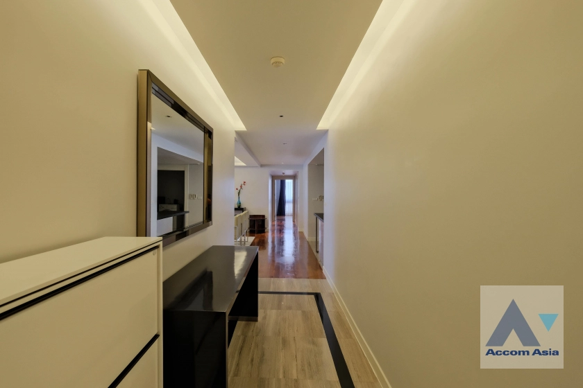 unit 3 Bedrooms  Condominium For Rent & Sale in Sukhumvit, Bangkok  near BTS Thong Lo (AA29960)