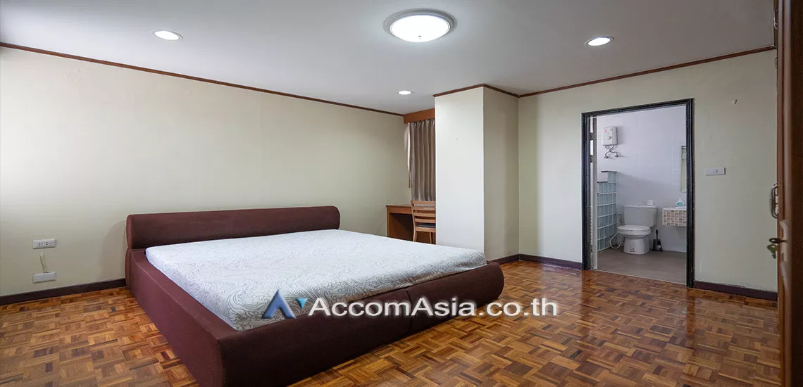 unitPet friendly |  3 Bedrooms  Condominium For Rent in Sukhumvit, Bangkok  near BTS Thong Lo (AA29971)
