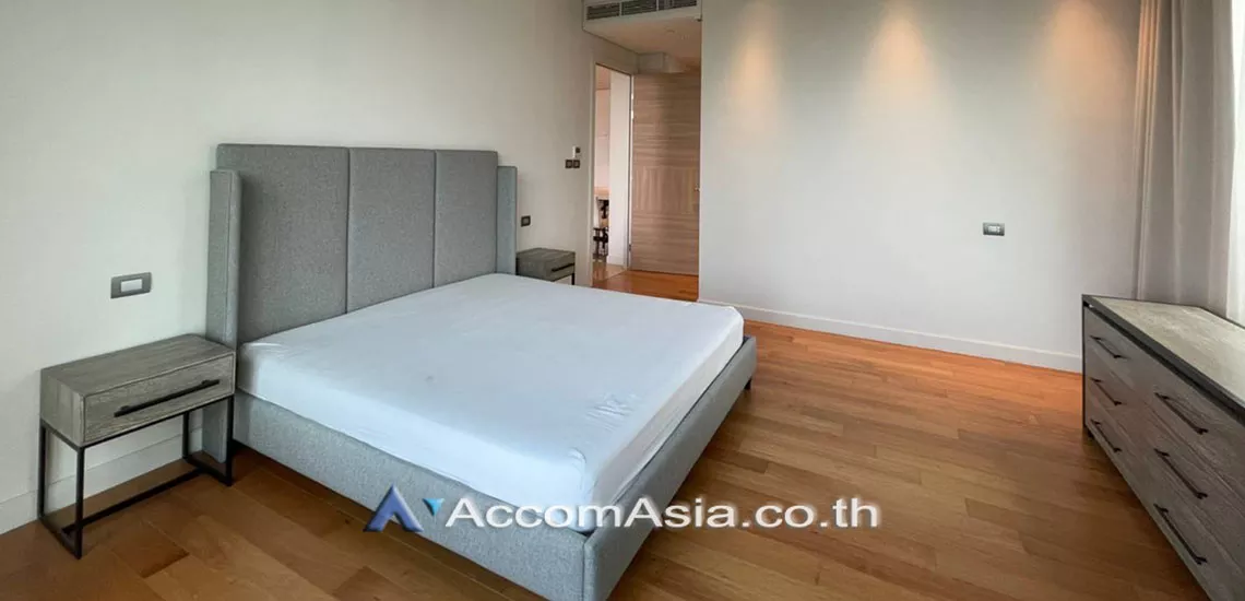 5  2 br Condominium For Rent in Ploenchit ,Bangkok BTS Chitlom at Sindhorn Residence AA29973