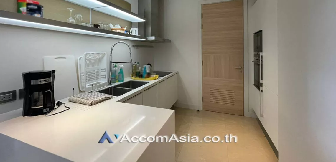 9  2 br Condominium For Rent in Ploenchit ,Bangkok BTS Chitlom at Sindhorn Residence AA29973