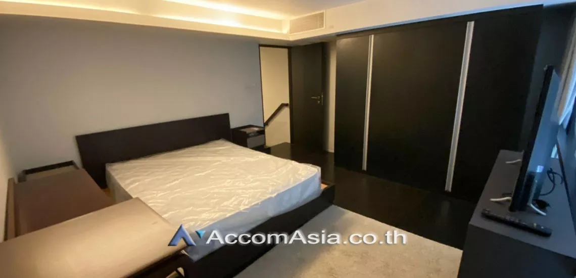 unit 2 Bedrooms  Condominium For Rent in Sukhumvit, Bangkok  near BTS Phrom Phong (AA29974)