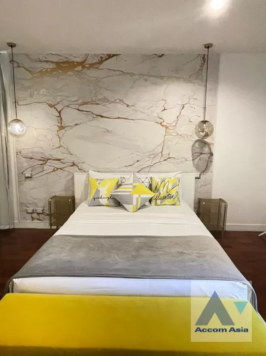 7  2 br Apartment For Rent in Ploenchit ,Bangkok BTS Chitlom - MRT Lumphini at Low-Rise Cozy Apartment, 5 mins walk to Lumpini park AA29985