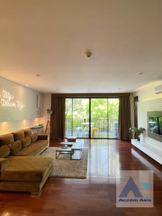 unit 2 Bedrooms  Apartment For Rent in Ploenchit, Bangkok  near BTS Chitlom - MRT Lumphini (AA29985)