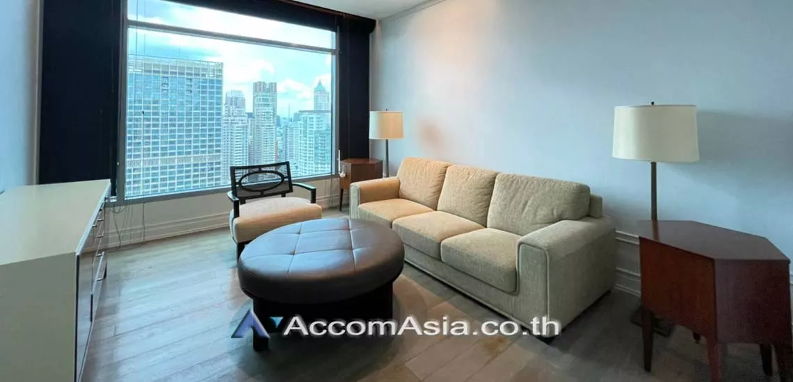 5  3 br Condominium For Rent in Ploenchit ,Bangkok BTS Ploenchit at Oriental Residence Bangkok AA29986