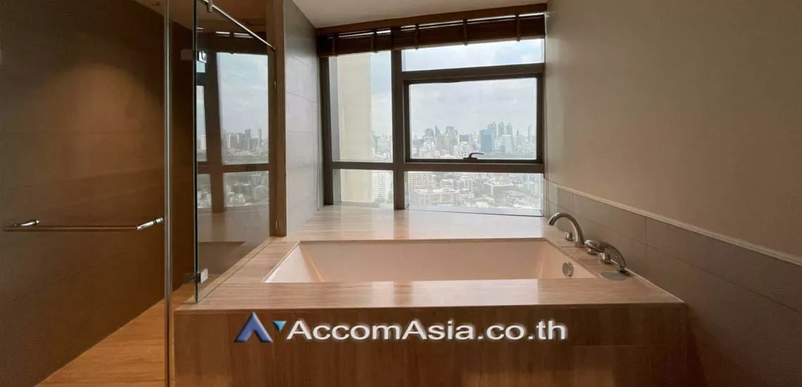 14  3 br Condominium For Rent in Ploenchit ,Bangkok BTS Ploenchit at Oriental Residence Bangkok AA29986