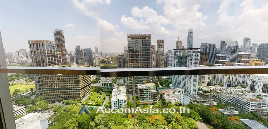 4  3 br Condominium For Rent in Ploenchit ,Bangkok BTS Ploenchit at Oriental Residence Bangkok AA29986