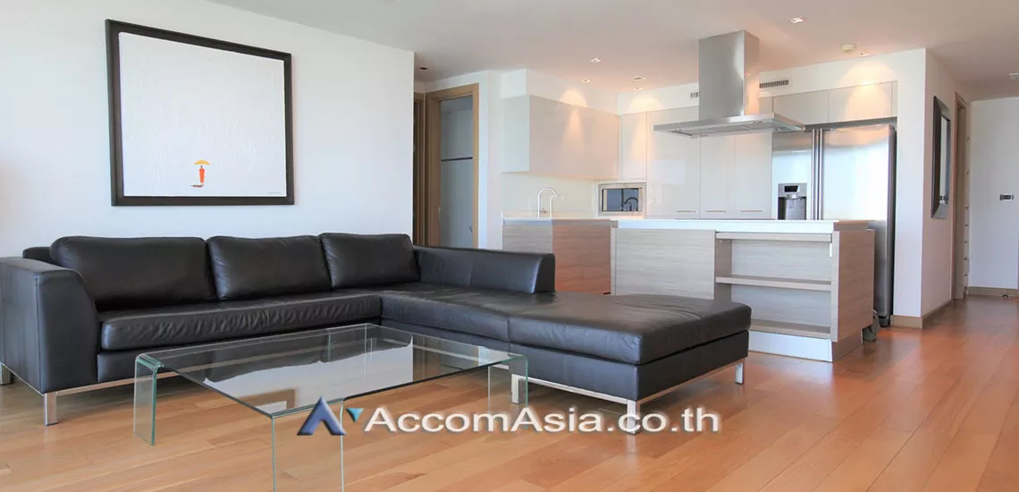 unit 2 Bedrooms  Condominium For Rent in Phaholyothin, Bangkok  near BTS Ari (AA29987)