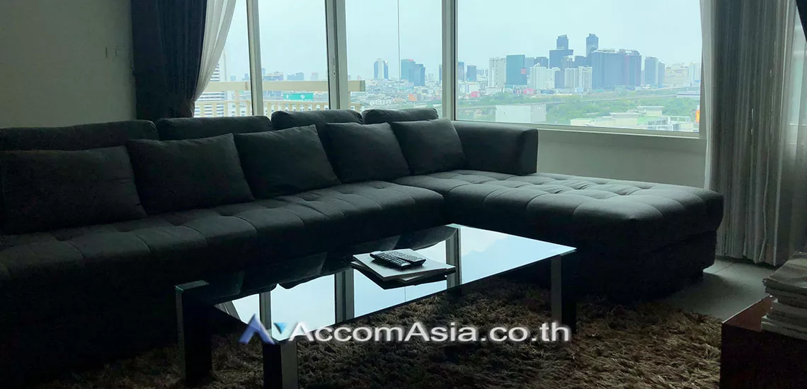 unit 2 Bedrooms  Condominium For Rent in New Phetchaburi, Bangkok  near BTS Chitlom (AA29993)