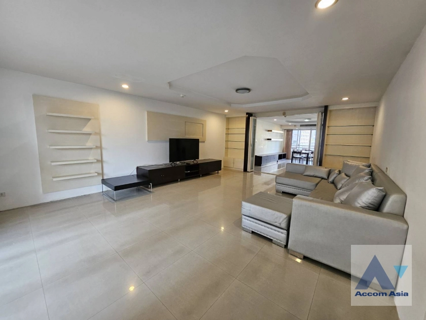 unitBig Balcony, Pet friendly |  3 Bedrooms  Condominium For Rent in Sukhumvit, Bangkok  near BTS Phrom Phong (24451)