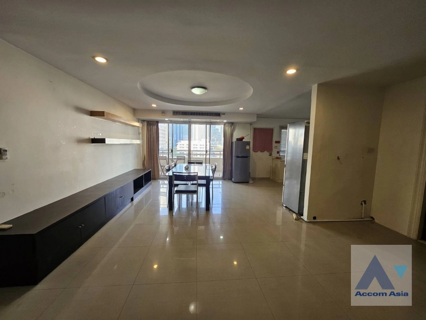 unitBig Balcony, Pet friendly |  3 Bedrooms  Condominium For Rent in Sukhumvit, Bangkok  near BTS Phrom Phong (24451)