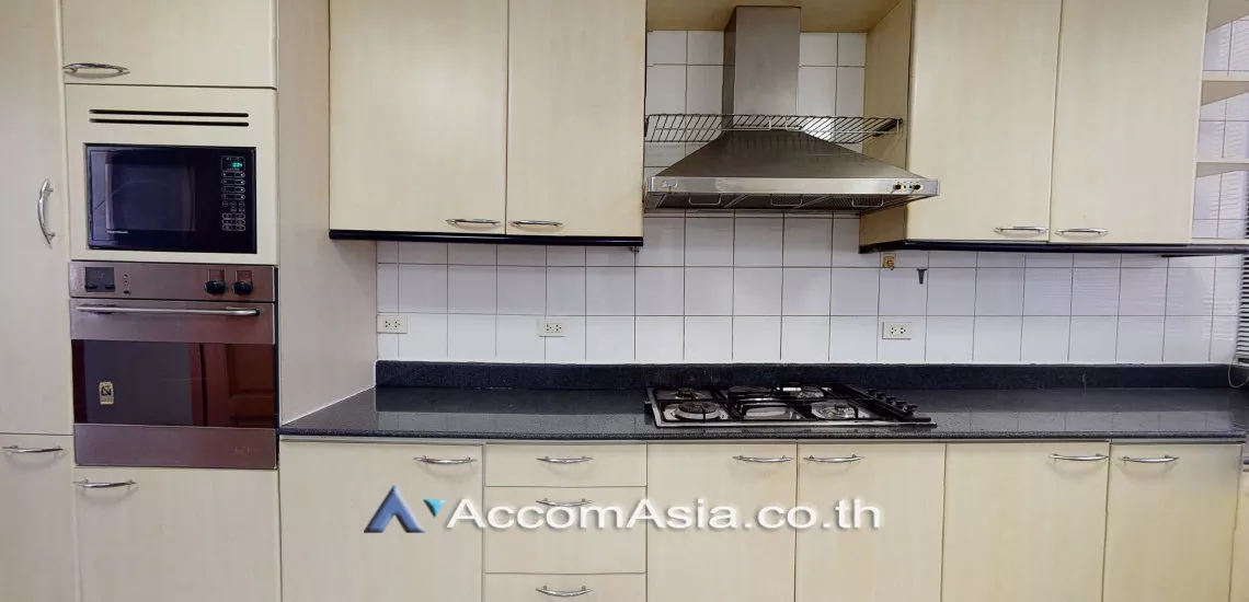 unitPet friendly |  3 Bedrooms  Condominium For Rent in Sukhumvit, Bangkok  near BTS Phrom Phong (AA29998)