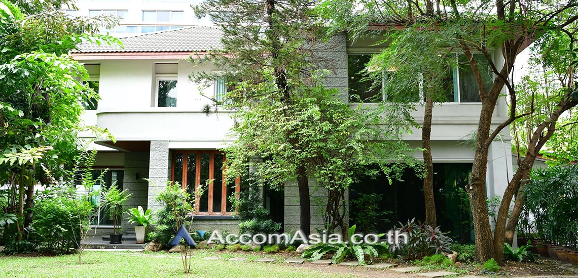  1  4 br House for rent and sale in Phaholyothin ,Bangkok BTS Saphan-Kwai AA30003