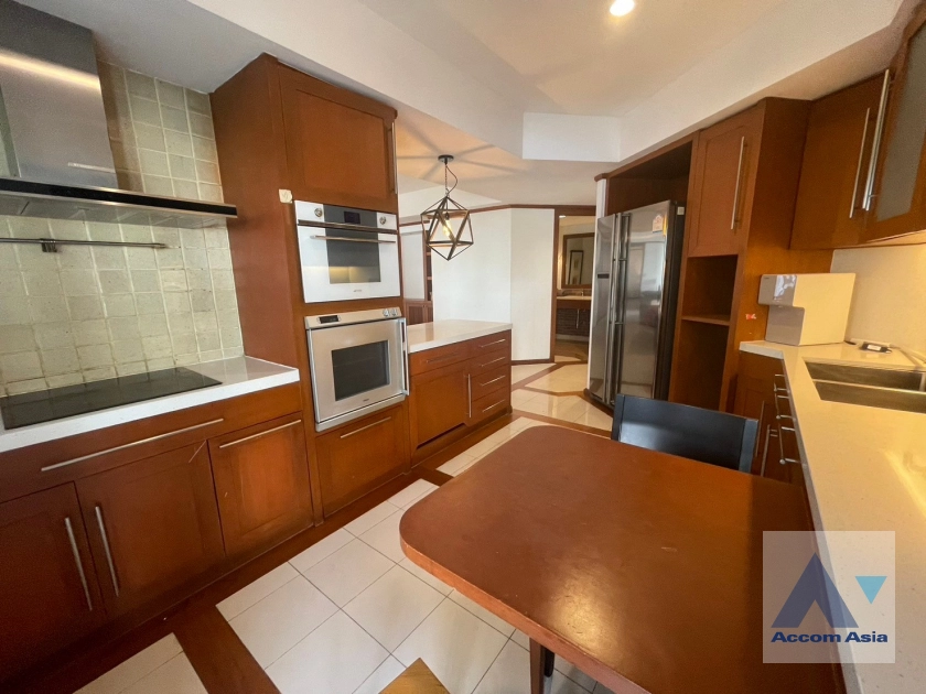 unit 4 Bedrooms  Condominium For Rent & Sale in Sukhumvit, Bangkok  near BTS Asok - MRT Sukhumvit (AA30009)