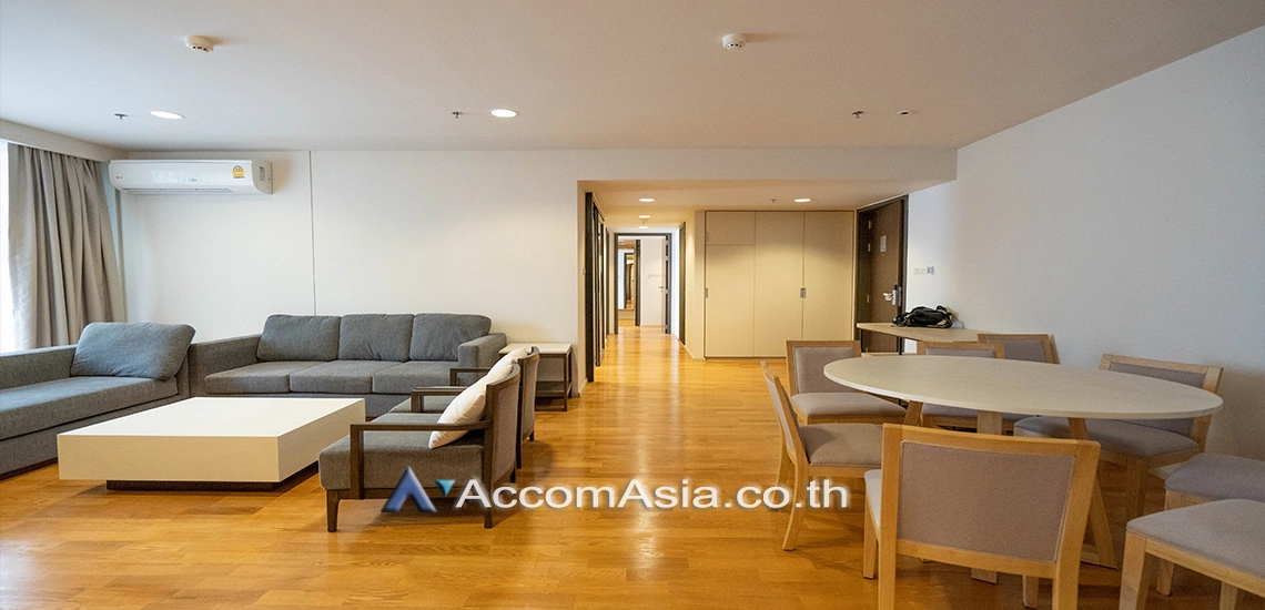  2  3 br Apartment For Rent in Sukhumvit ,Bangkok BTS Phrom Phong at Modern Apartment AA30017