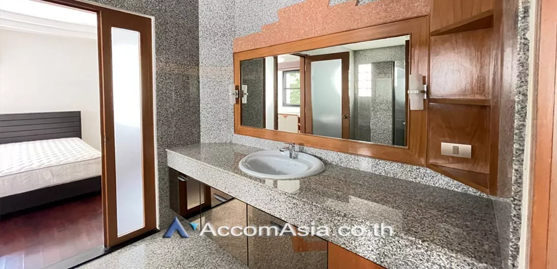 11  3 br Condominium For Rent in Ploenchit ,Bangkok BTS Chitlom at Tonson Court AA30020