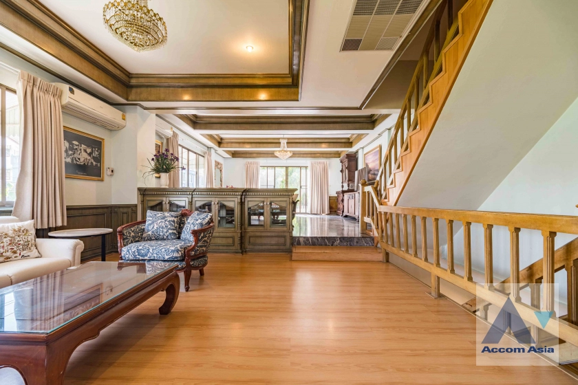  1  3 br Townhouse For Rent in Sukhumvit ,Bangkok BTS On Nut AA30022