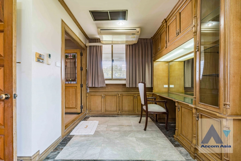 23  3 br Townhouse For Rent in Sukhumvit ,Bangkok BTS On Nut AA30022