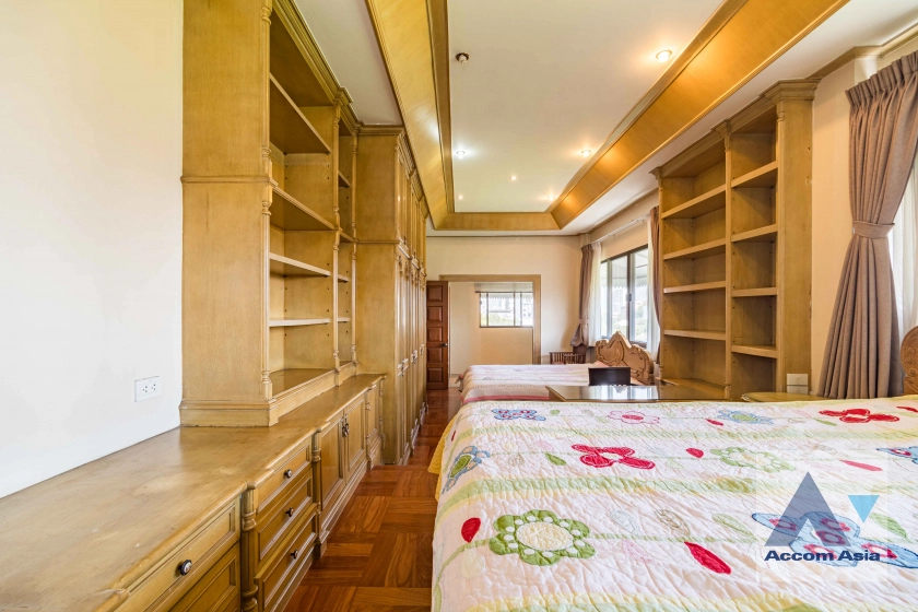 28  3 br Townhouse For Rent in Sukhumvit ,Bangkok BTS On Nut AA30022