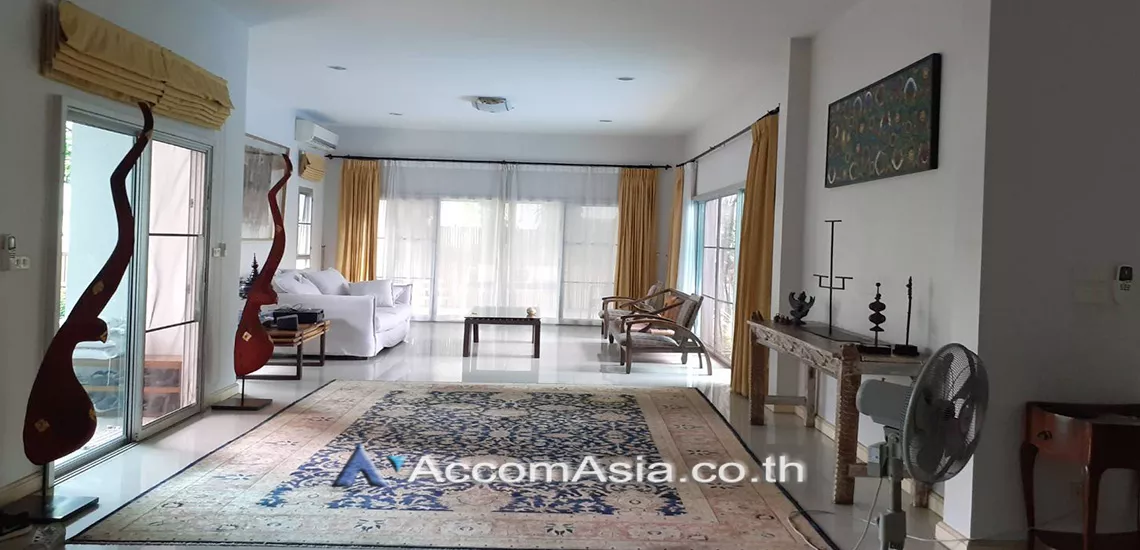  1  4 br House For Rent in Pattanakarn ,Bangkok BTS On Nut at Panya Pattanakarn Village AA30025
