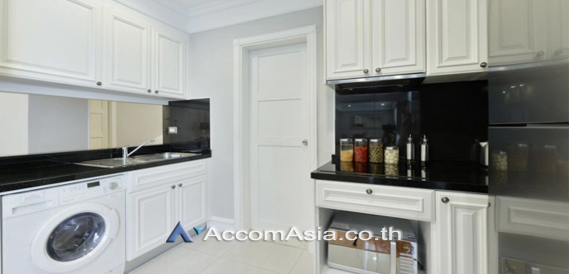 4  3 br Apartment For Rent in Ploenchit ,Bangkok BTS Chitlom at Service apartment in Chidlom AA30034