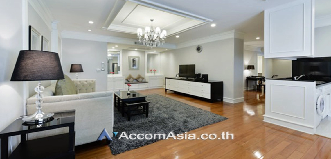 unit 3 Bedrooms  Apartment For Rent in Ploenchit, Bangkok  near BTS Chitlom (AA30034)