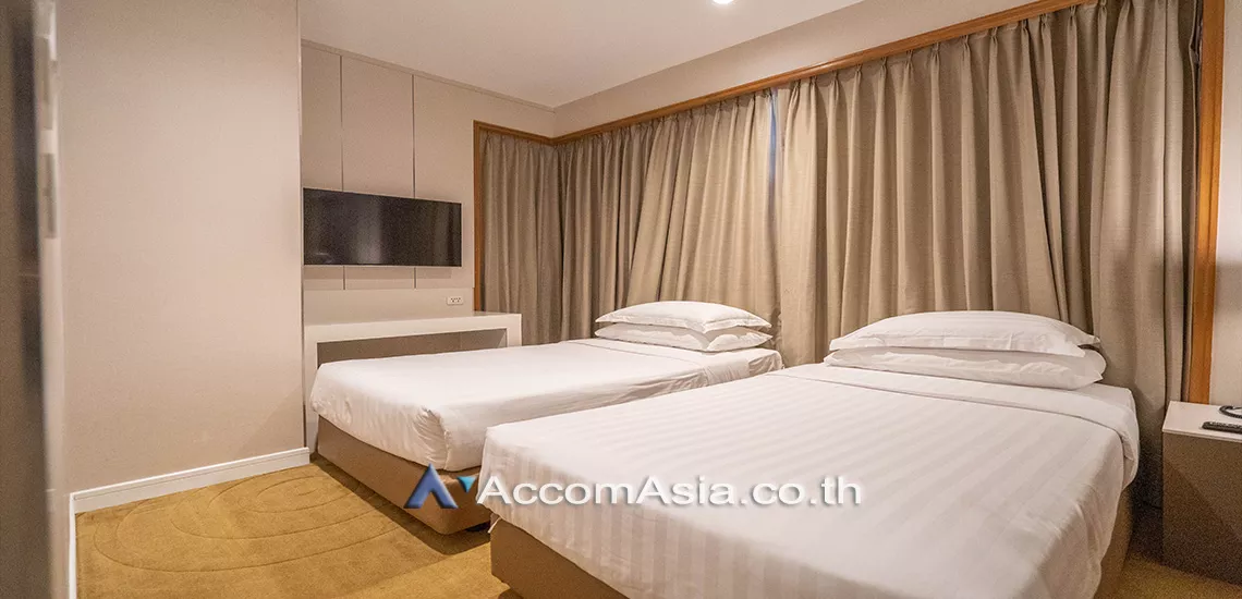 8  3 br Apartment For Rent in Ploenchit ,Bangkok BTS Ploenchit at Luxurious Place in Luxury Life AA30036