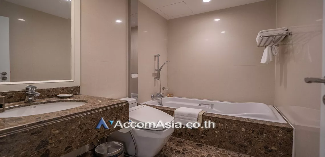 Penthouse |  4 Bedrooms  Apartment For Rent in Ploenchit, Bangkok  near BTS Ploenchit (AA30037)