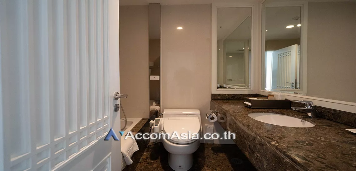 6  4 br Apartment For Rent in Ploenchit ,Bangkok BTS Ploenchit at Luxurious Place in Luxury Life AA30037