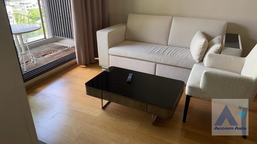 unit 2 Bedrooms  Condominium For Rent & Sale in Silom, Bangkok  near BTS Chong Nonsi (AA30041)