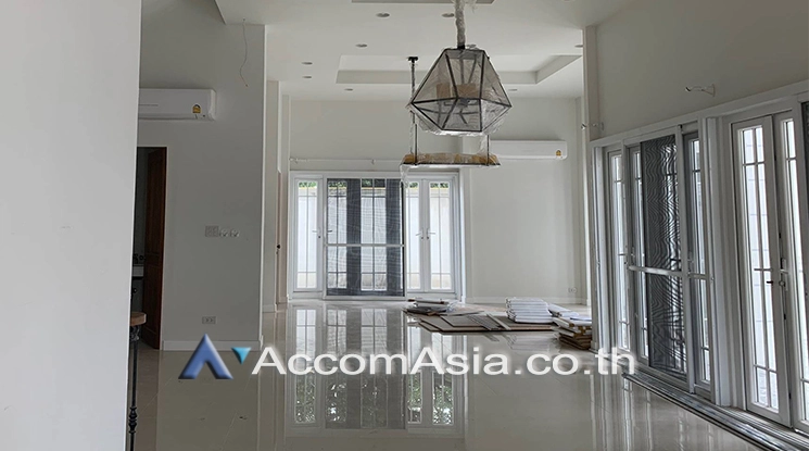 8  4 br House For Rent in Sukhumvit ,Bangkok BTS Phrom Phong AA30049