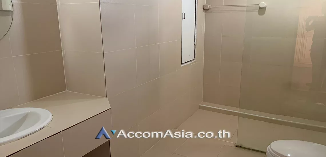 12  3 br Apartment For Rent in Sukhumvit ,Bangkok BTS Ekkamai at Ideal Place For Big Families AA30051