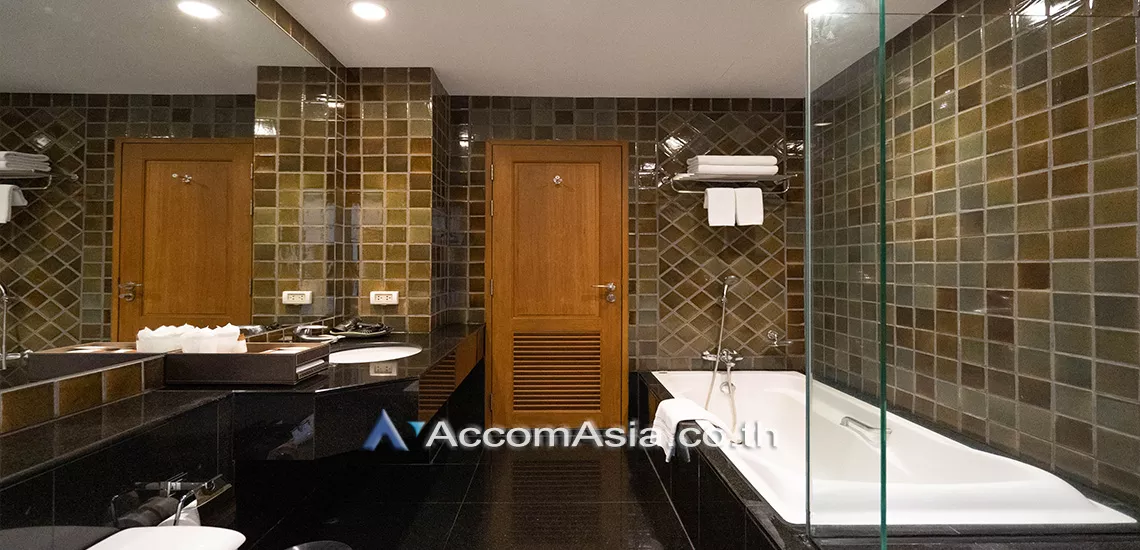 5  1 br Apartment For Rent in Ploenchit ,Bangkok BTS Ploenchit at Luxurious Place in Luxury Life AA30053