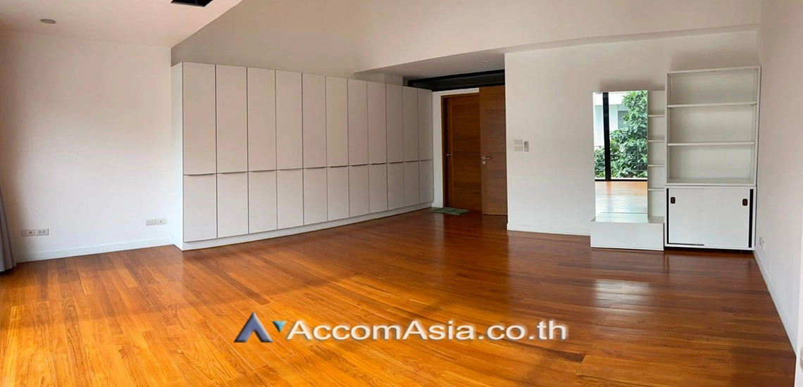 unitHome Office |  3 Bedrooms  House For Rent in Sukhumvit, Bangkok  near BTS Thong Lo (AA30057)