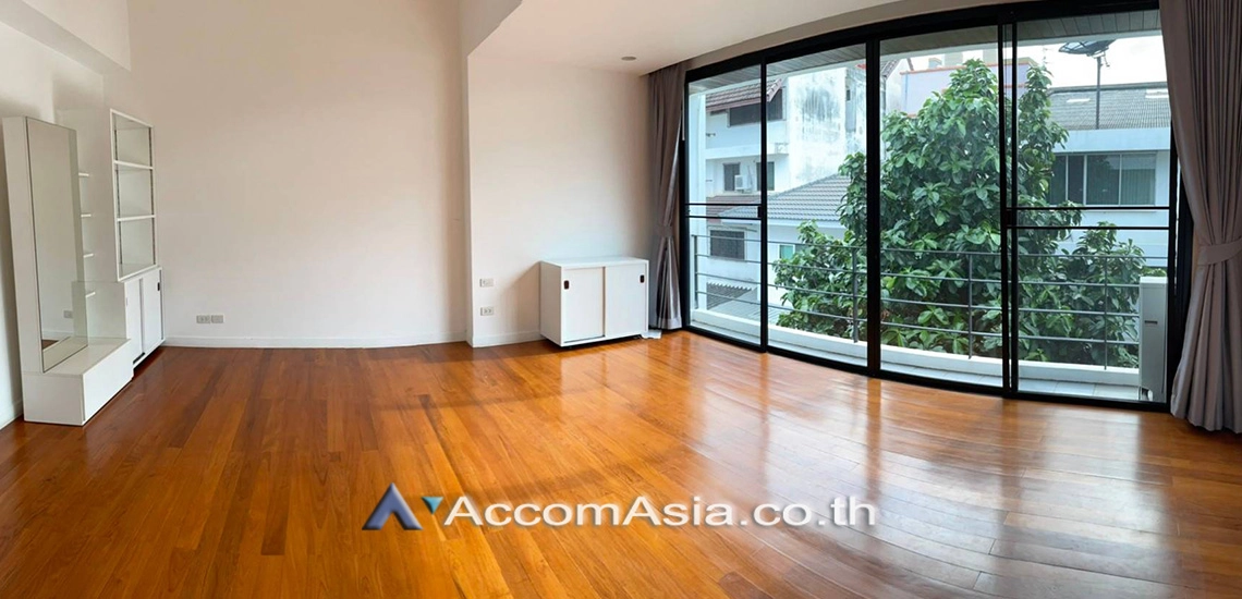  1  3 br House For Rent in Sukhumvit ,Bangkok BTS Thong Lo AA30057