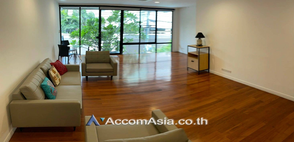 unitHome Office |  3 Bedrooms  House For Rent in Sukhumvit, Bangkok  near BTS Thong Lo (AA30057)