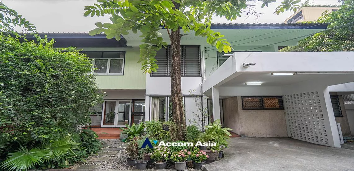 Home Office |  2 Bedrooms  House For Rent in Ploenchit, Bangkok  near BTS Ploenchit (AA30058)