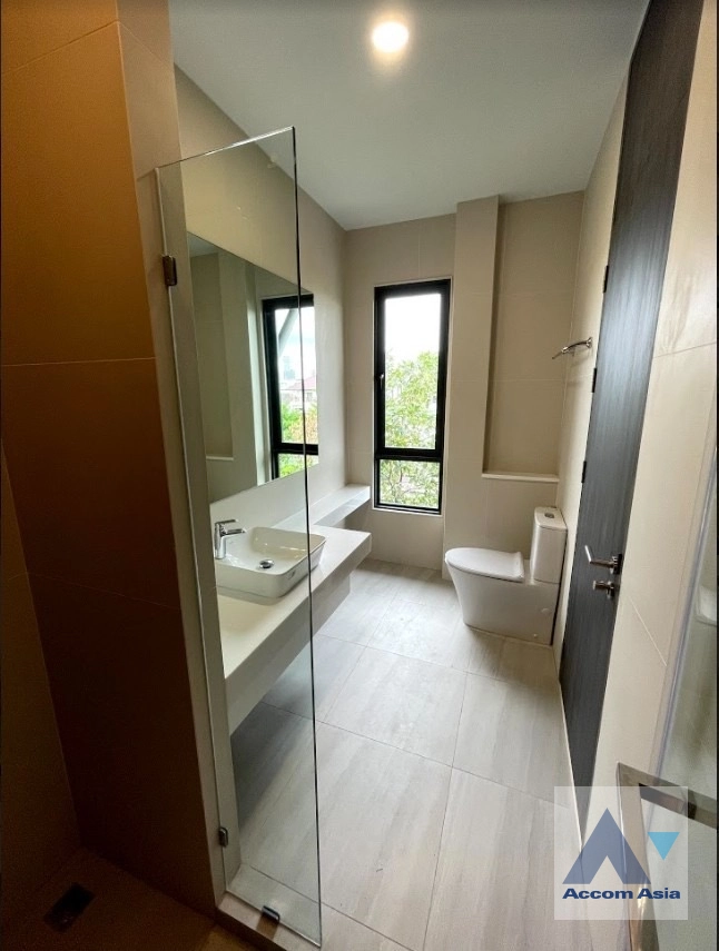 34  5 br House for rent and sale in Sukhumvit ,Bangkok BTS Phra khanong AA30059