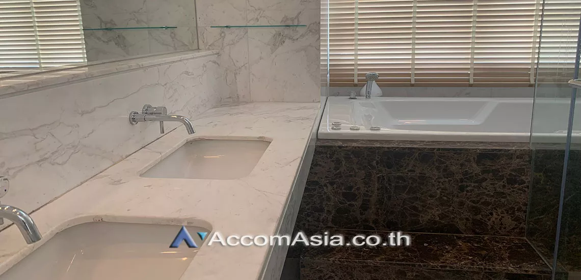 15  2 br Condominium For Rent in Sukhumvit ,Bangkok BTS Phrom Phong at Le Raffine Sukhumvit 39 AA30061