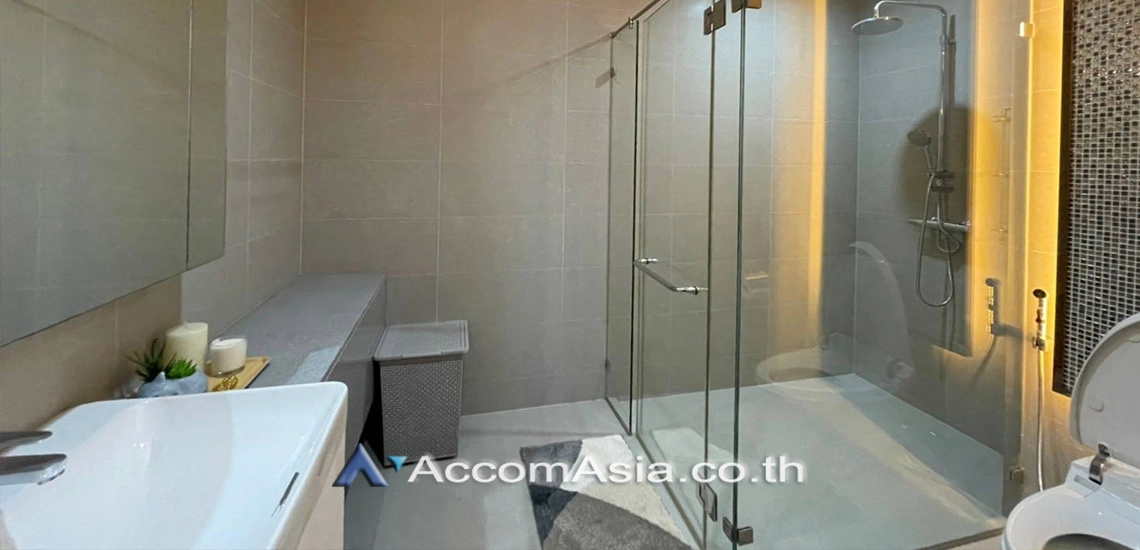 15  3 br Condominium For Rent in Ploenchit ,Bangkok BTS Ploenchit at Noble Ploenchit AA30075