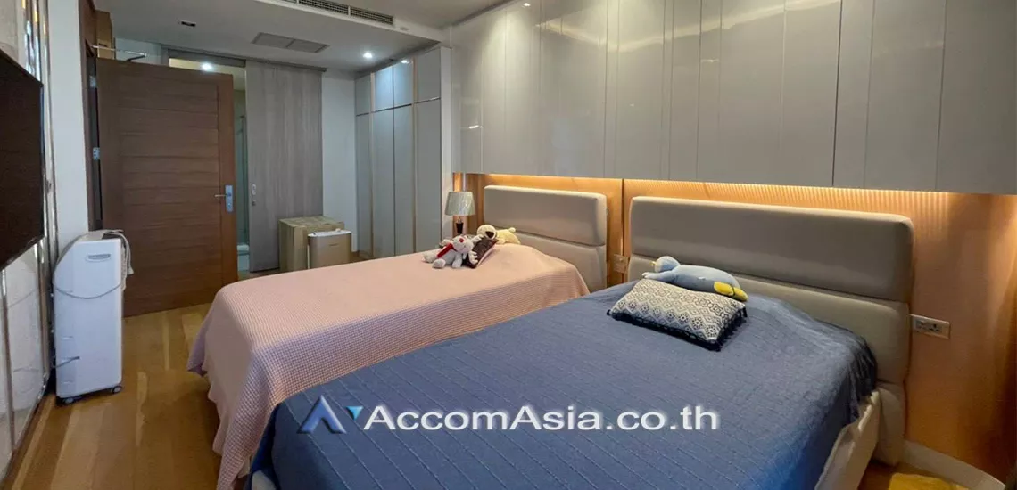 11  3 br Condominium For Rent in Ploenchit ,Bangkok BTS Ploenchit at Noble Ploenchit AA30075