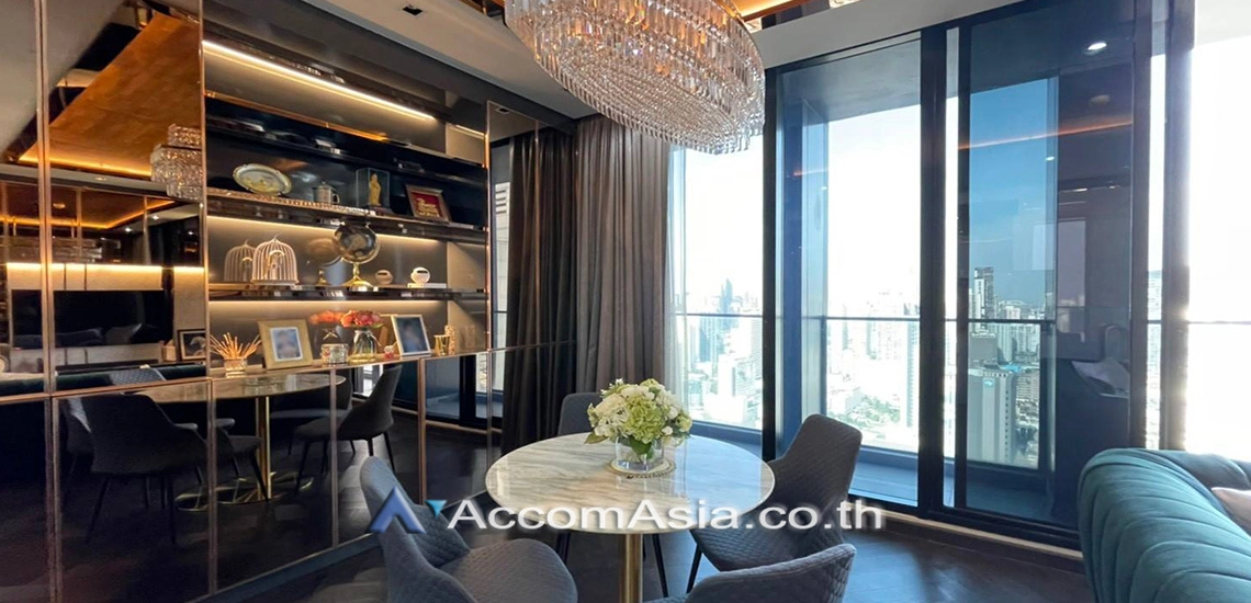 unit 3 Bedrooms  Condominium For Rent in Ploenchit, Bangkok  near BTS Ploenchit (AA30075)