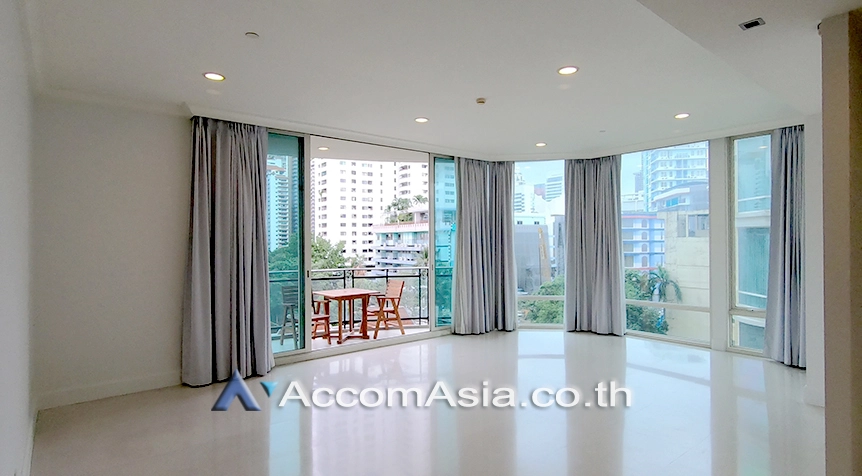  3 Bedrooms  Condominium For Rent in Sukhumvit, Bangkok  near BTS Phrom Phong (AA30082)
