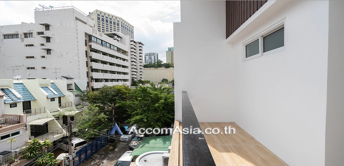 18  5 br Townhouse For Rent in Sukhumvit ,Bangkok BTS Nana AA30083