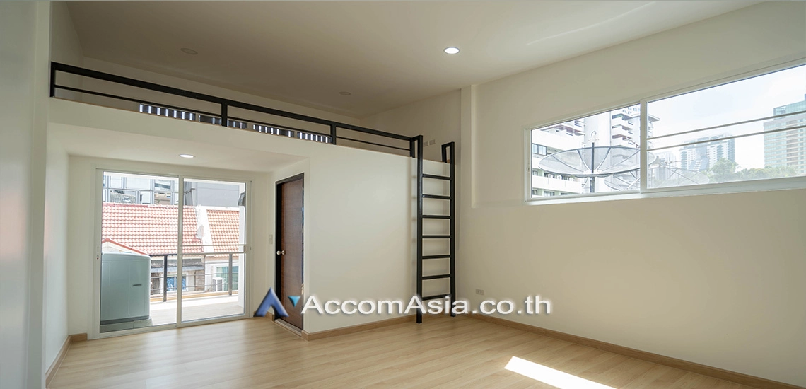 13  5 br Townhouse For Rent in Sukhumvit ,Bangkok BTS Nana AA30083