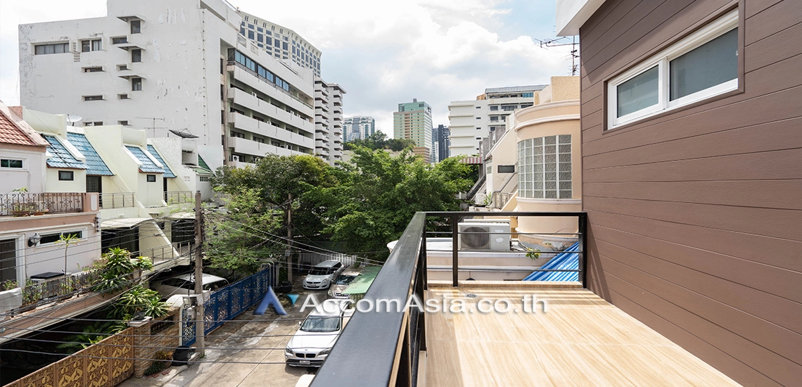 19  5 br Townhouse For Rent in Sukhumvit ,Bangkok BTS Nana AA30083