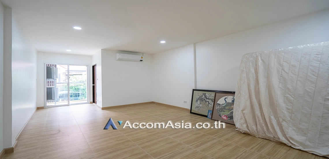 7  5 br Townhouse For Rent in Sukhumvit ,Bangkok BTS Nana AA30083