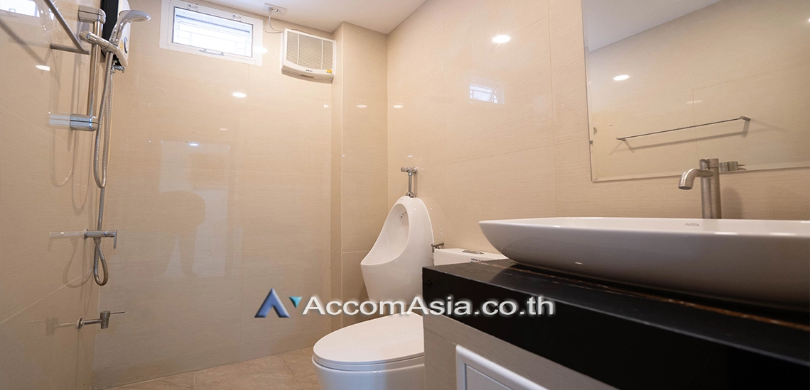 14  5 br Townhouse For Rent in Sukhumvit ,Bangkok BTS Nana AA30083