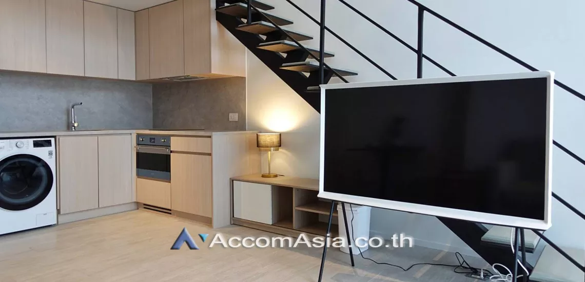 5  1 br Condominium For Rent in Silom ,Bangkok BTS Surasak at The Lofts Silom AA30088