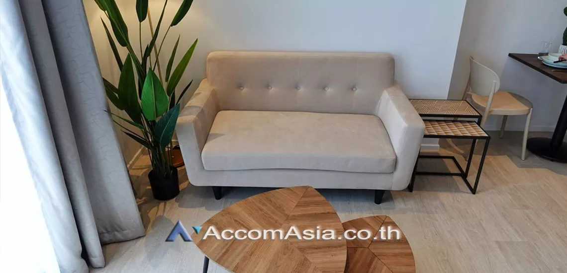 7  1 br Condominium For Rent in Silom ,Bangkok BTS Surasak at The Lofts Silom AA30088