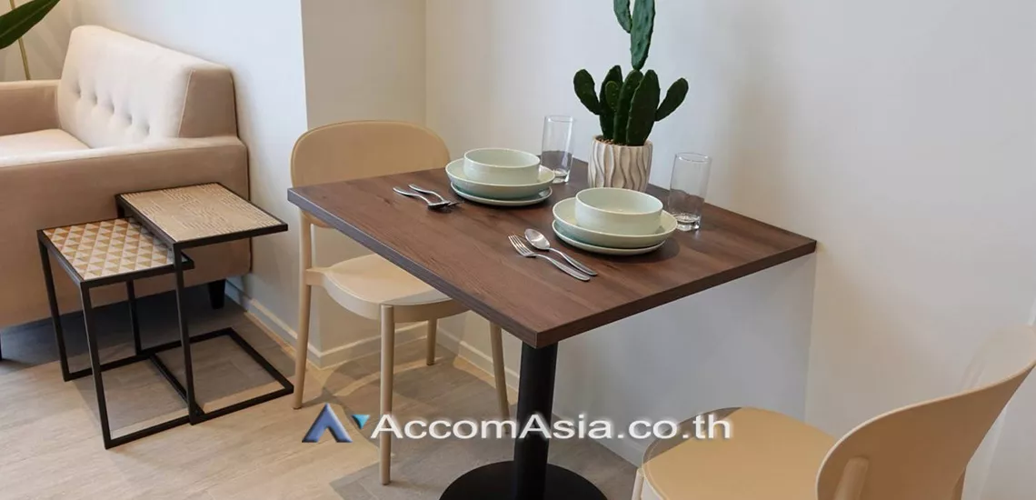 9  1 br Condominium For Rent in Silom ,Bangkok BTS Surasak at The Lofts Silom AA30088
